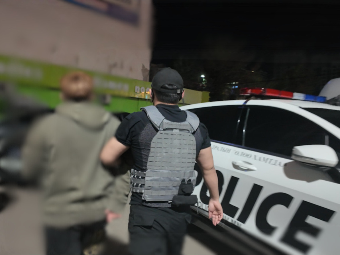 Шөнийн цэнгээний газрын ажилчдад хутга тулган сүрдүүлсэн гэх хэргийг шүүхэд шилжүүлжээ